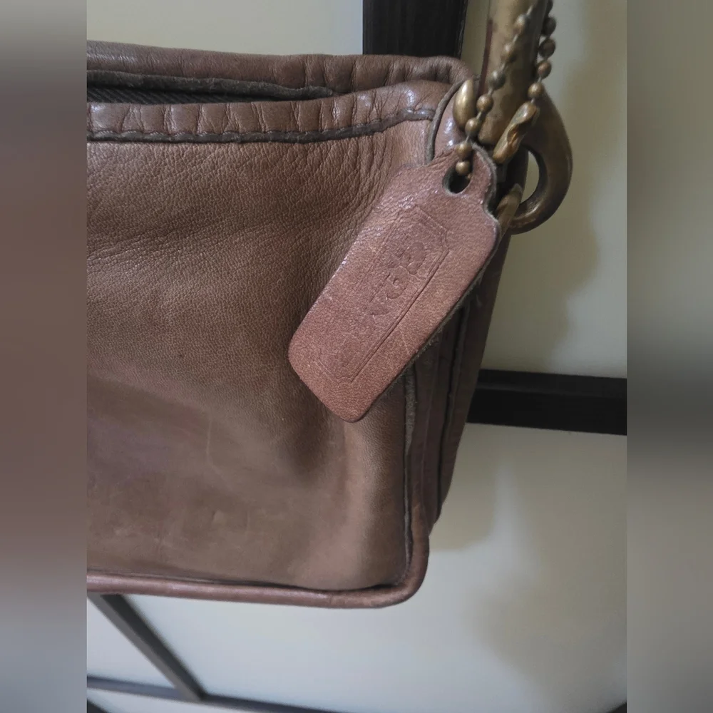 AUTHENTIC VINTAGE RARE COACH GENUINE LEATHER HAND BAG 12.5